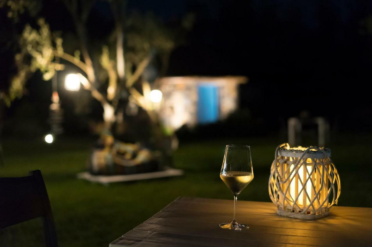 Is Cheas Wine Farm Boutique Hotel San Vero Milis Exterior photo